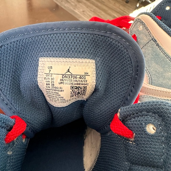 Nike Air Jordan (blue and red) - Picture 4 of 5